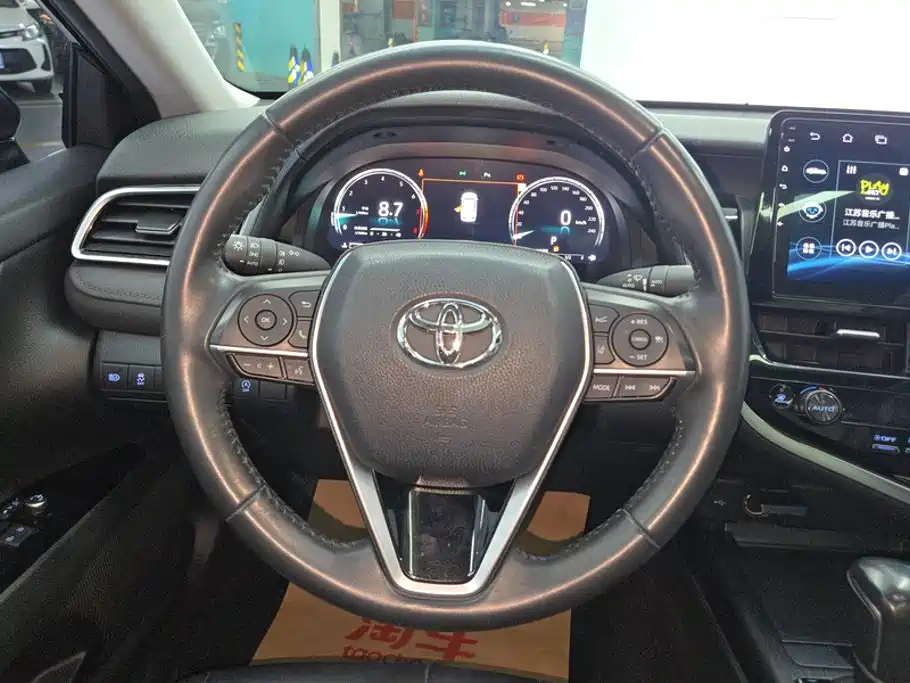 Toyota Camry — миниатюра 15