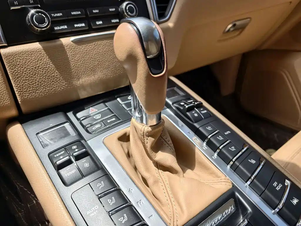 Porsche Macan — миниатюра 9