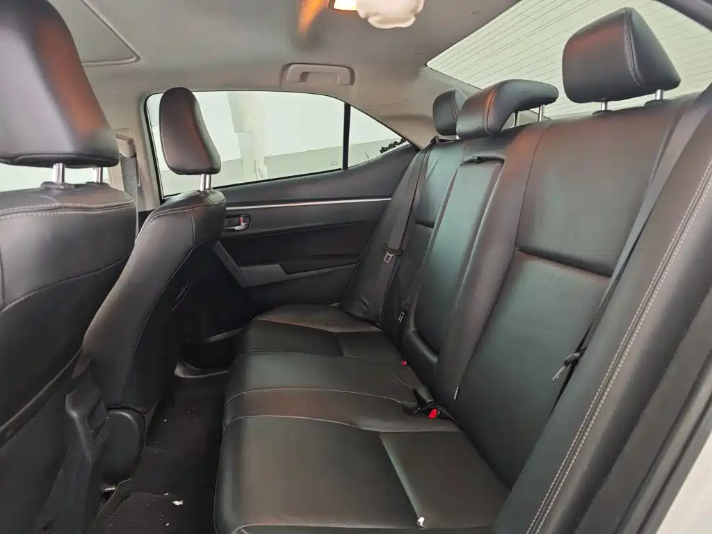 Toyota Corolla Hybrid — миниатюра 10
