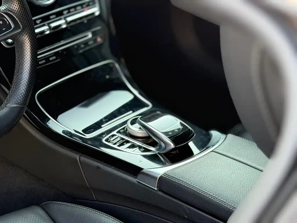 Mercedes-Benz C-Class (Import) — миниатюра 18