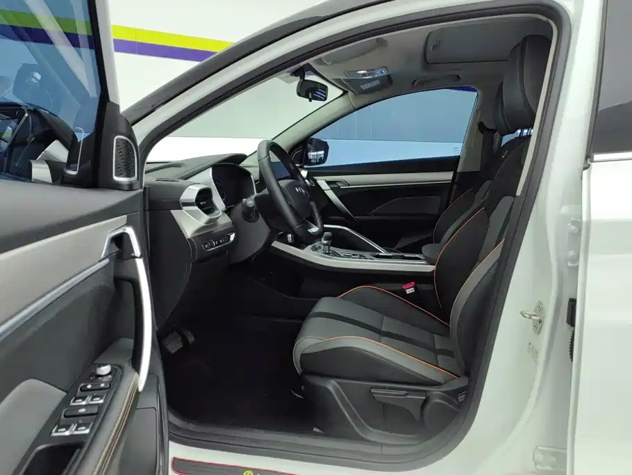 Geely Binyue — миниатюра 9