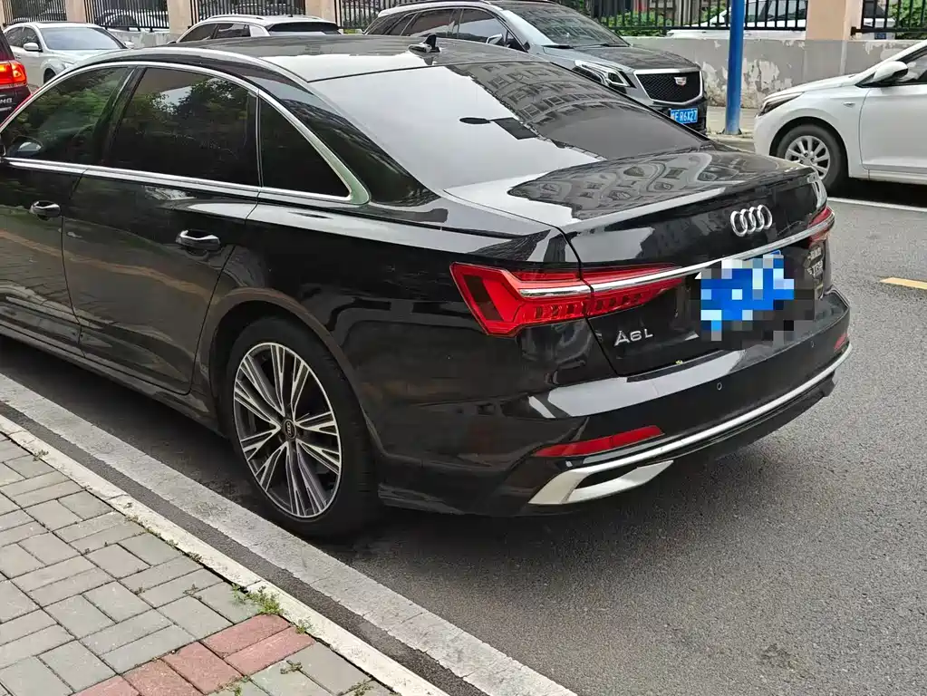 Audi A6L — миниатюра 7