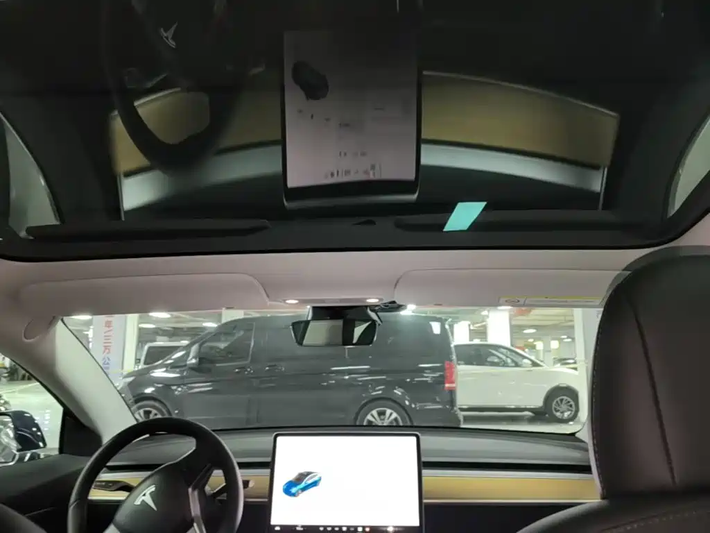 Tesla Model 3 — миниатюра 18