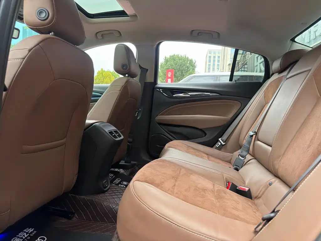 Buick Regal — миниатюра 8