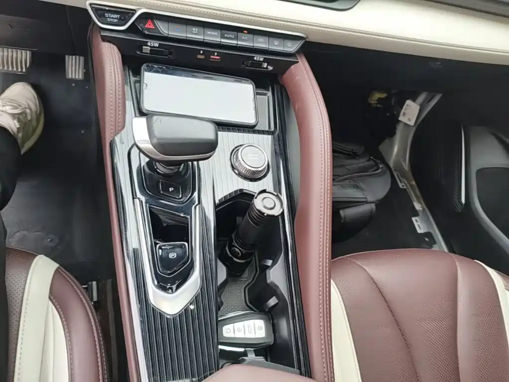 Geely Xingyue L — миниатюра 14