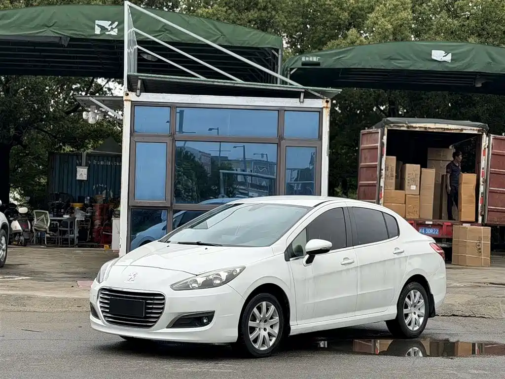 Peugeot 308 2016