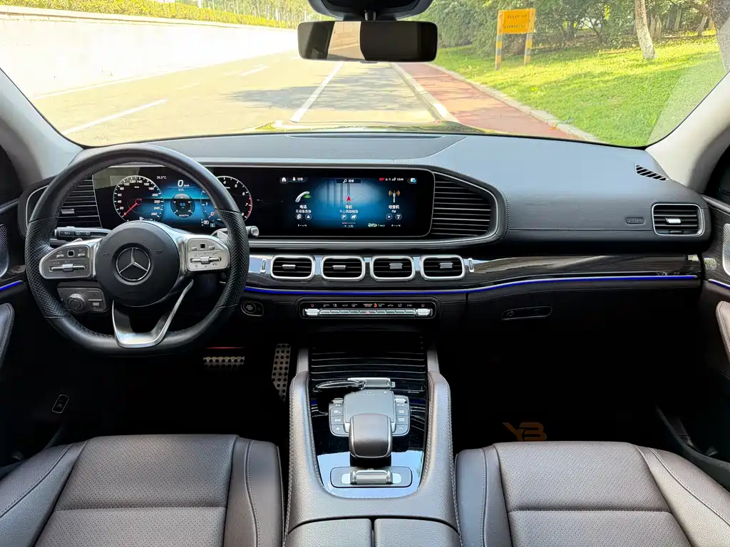 Mercedes-Benz GLS — миниатюра 8