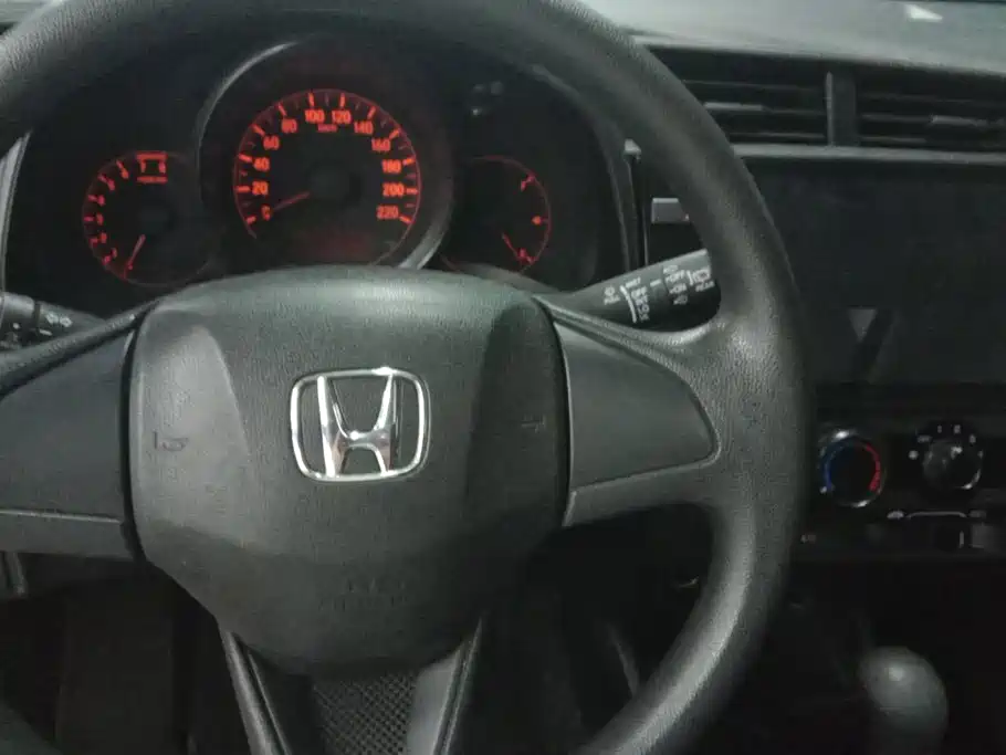 Honda Fit — миниатюра 12