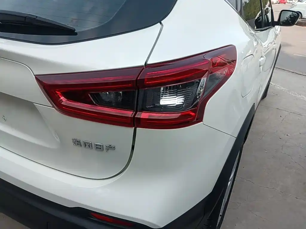 Nissan Qashqai — миниатюра 8