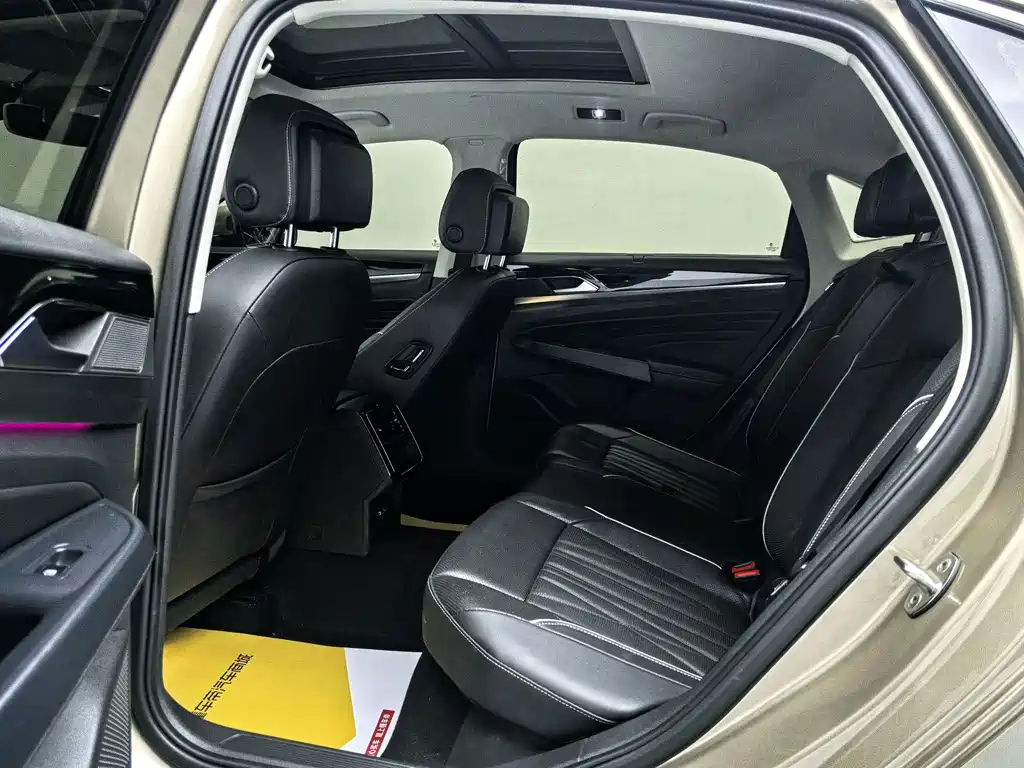 Volkswagen Passat — миниатюра 6