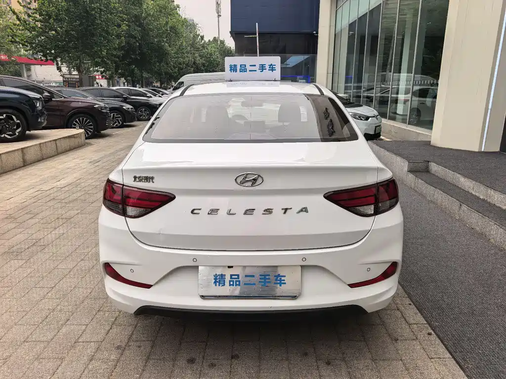 Hyundai Elantra - фото 28
