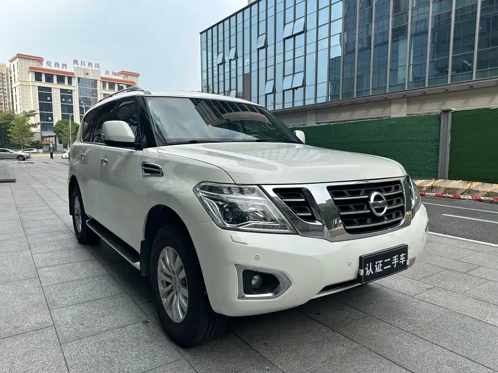 Nissan Patrol — миниатюра 3