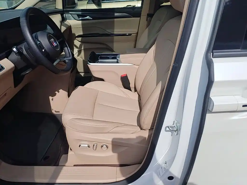 Buick GL8 Hybrid — миниатюра 15