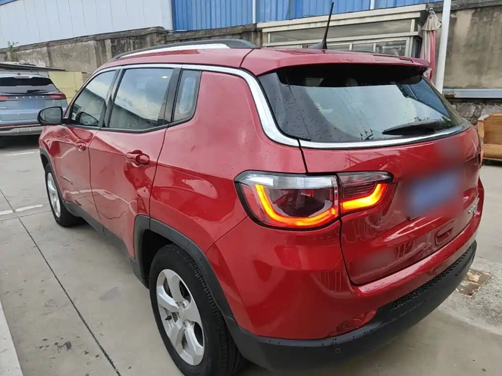 Jeep Compass — миниатюра 5