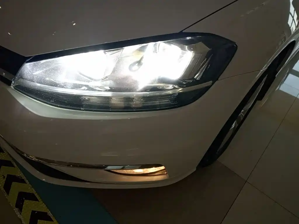 Volkswagen Golf — миниатюра 24