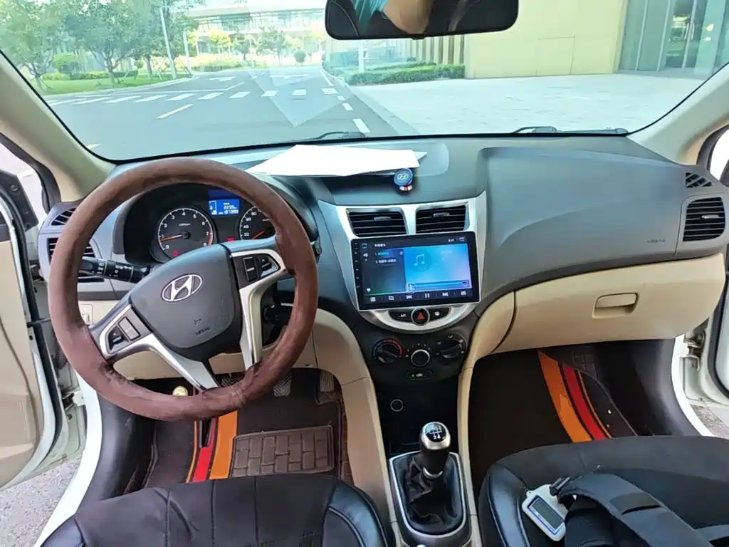 Hyundai Verna — миниатюра 10