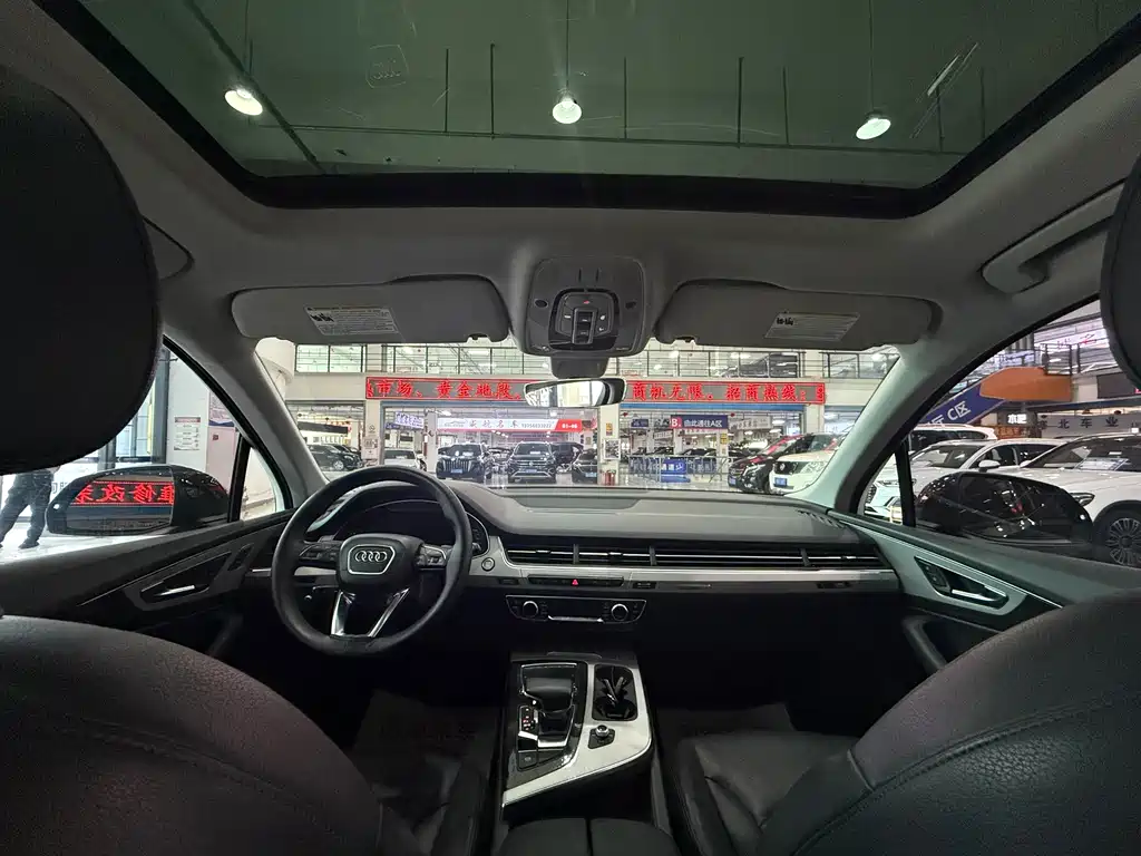 Audi Q7 — миниатюра 6