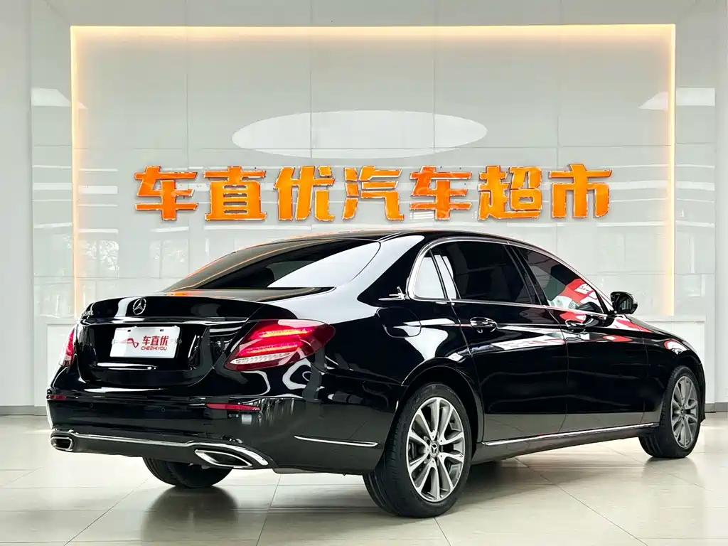 Mercedes-Benz E-Class — миниатюра 5