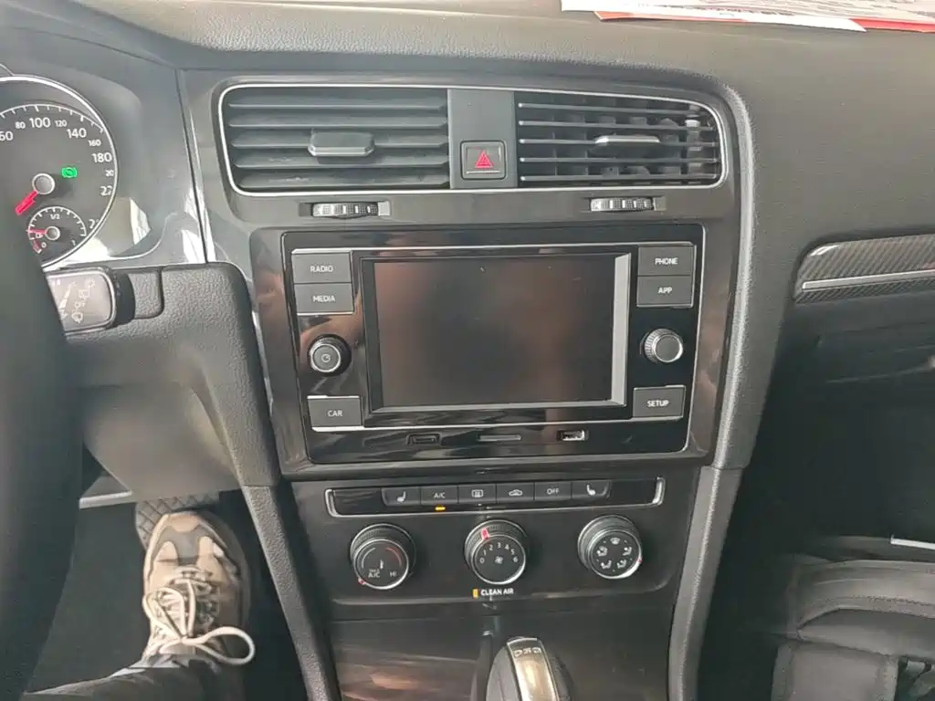 Volkswagen Golf — миниатюра 13