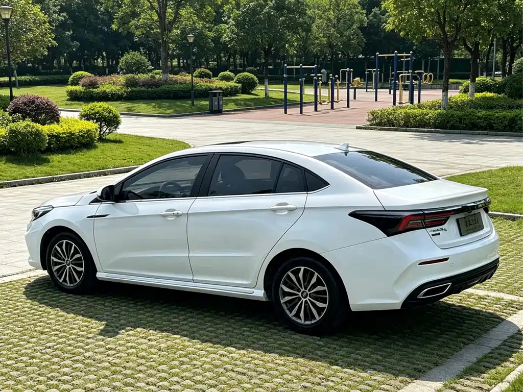 Chery Arrizo 5 PLUS — миниатюра 9