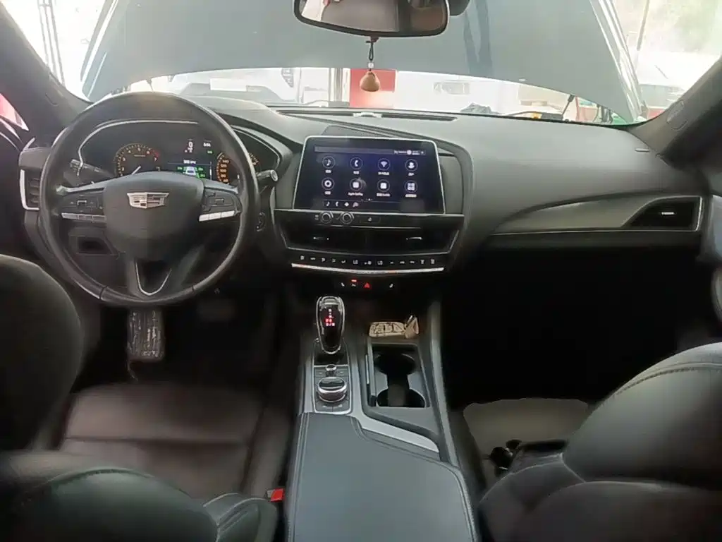 Cadillac CT5 — миниатюра 10
