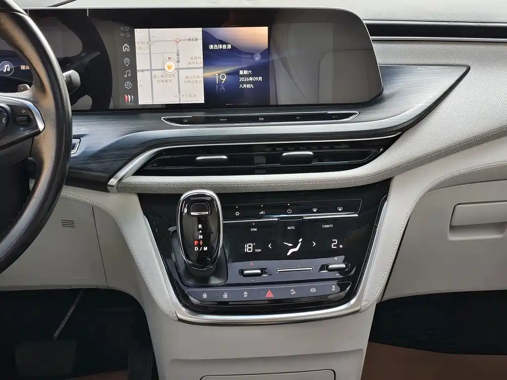 Buick GL8 — миниатюра 13