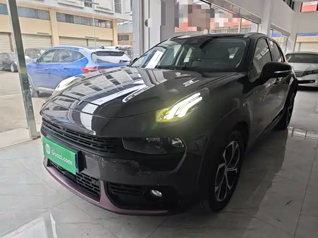 2020 Lynk & Co 02