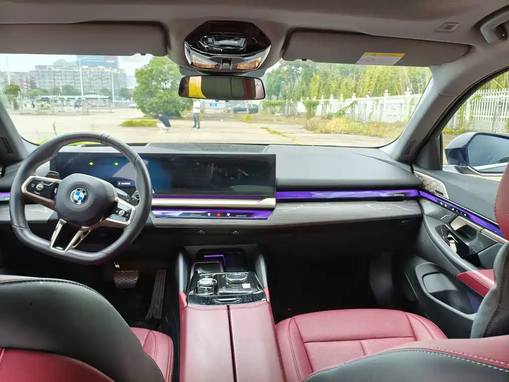 BMW 5 Series — миниатюра 6