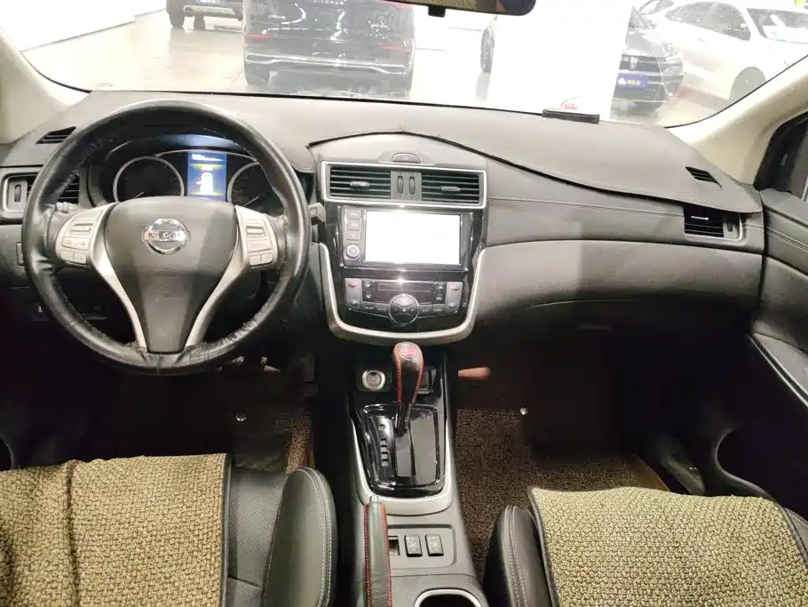 Nissan Tiida — миниатюра 12