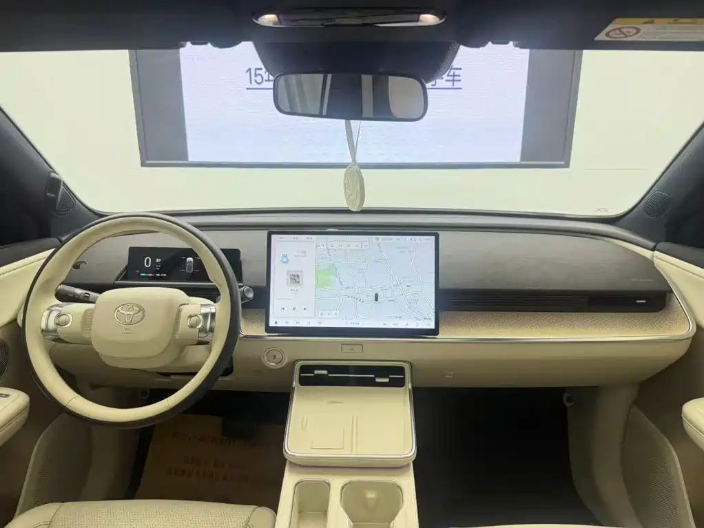 Toyota bZ3X — миниатюра 10