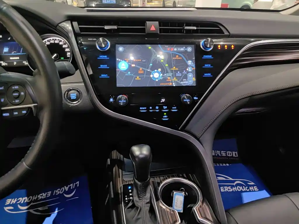 Toyota Camry — миниатюра 13