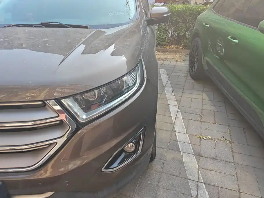 Ford Edge — миниатюра 5