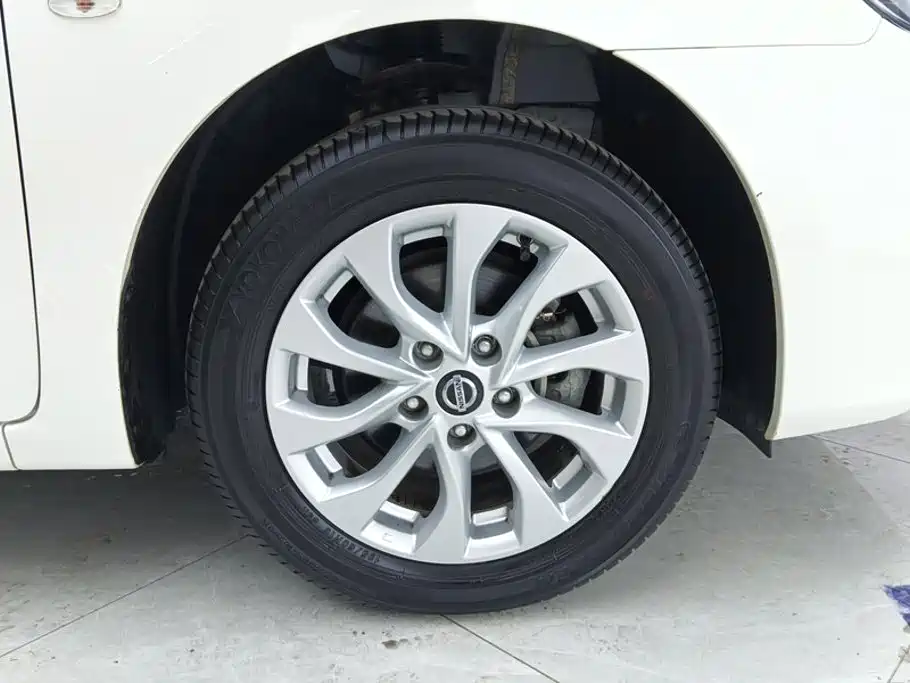 Nissan Sylphy — миниатюра 6