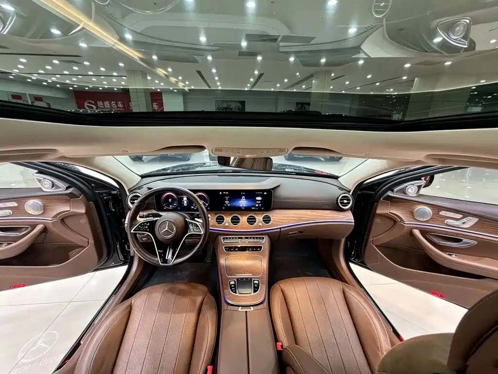 Mercedes-Benz E-Class — миниатюра 10