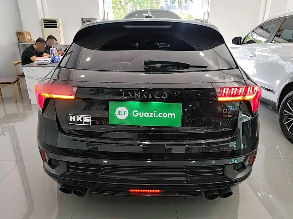 Lynk & Co 02 Hatchback — миниатюра 6