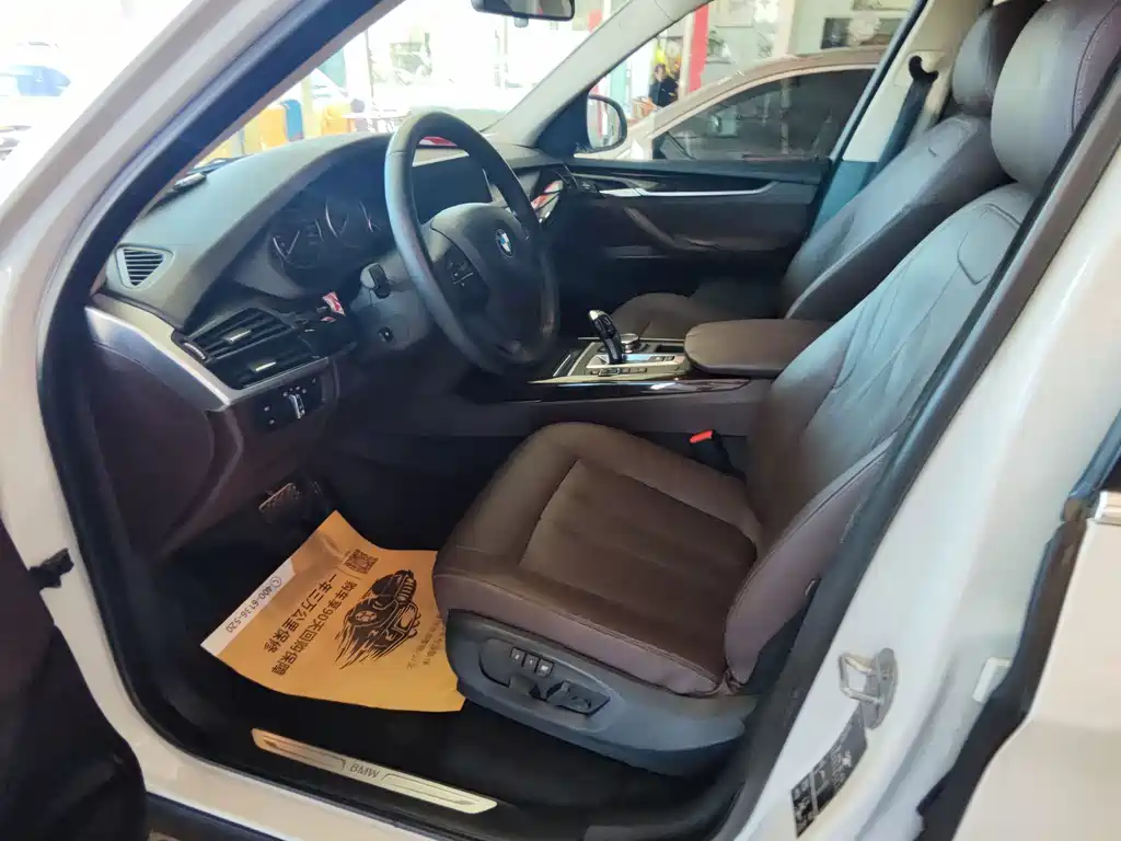 BMW X5 (Import) — миниатюра 6