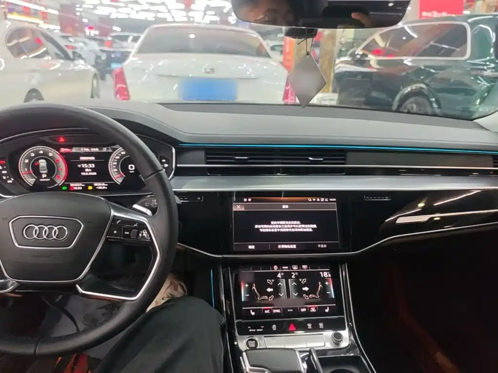 Audi A8 — миниатюра 10