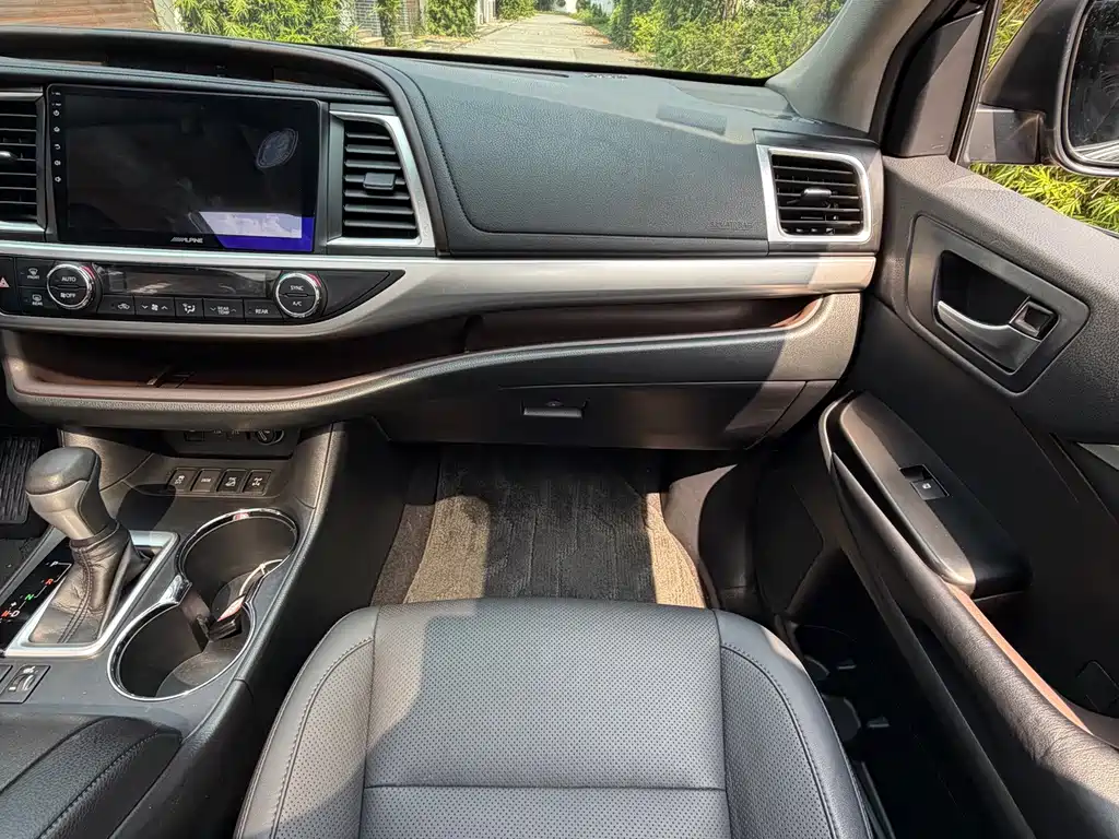 Toyota Highlander — миниатюра 11