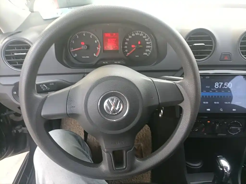 Volkswagen Jetta — миниатюра 11
