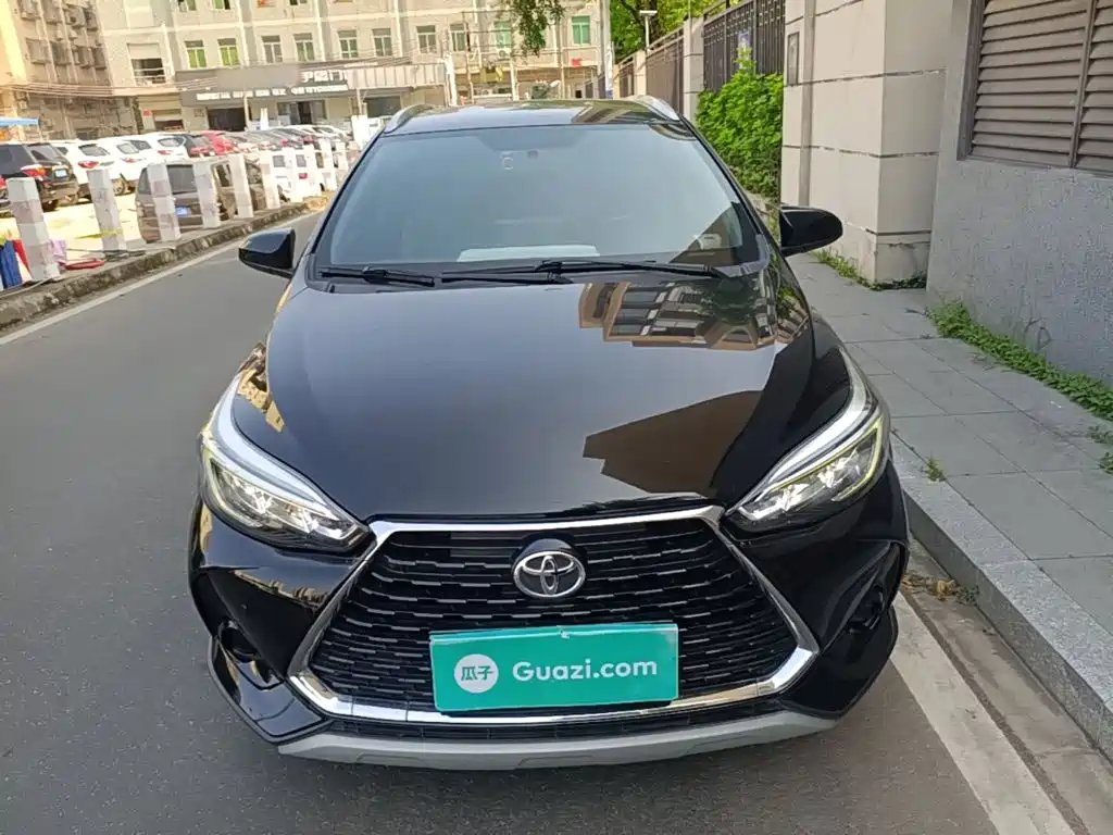 Toyota Yaris L — миниатюра 3