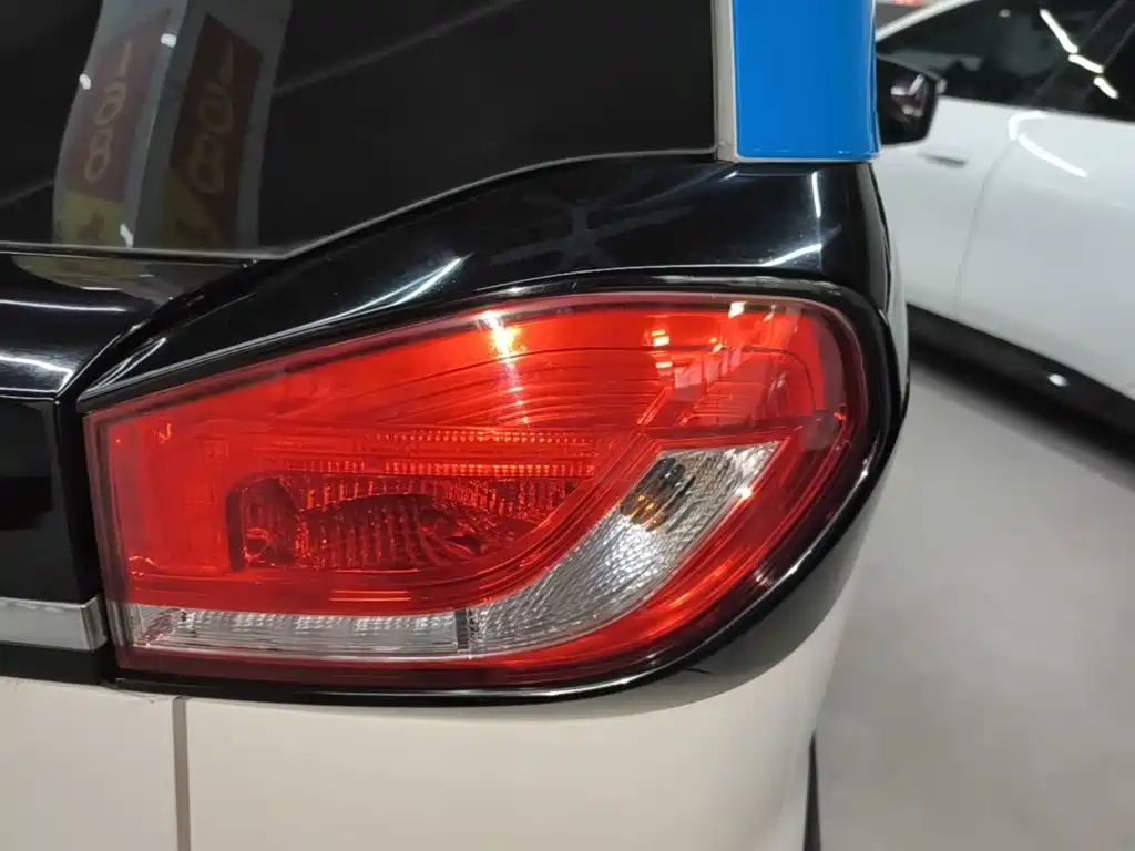 Baojun E100 — миниатюра 8