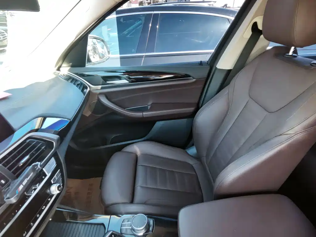 BMW X3 — миниатюра 7