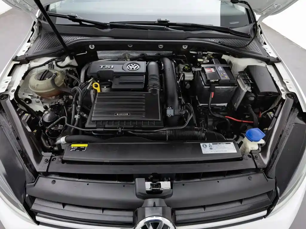 Volkswagen Golf — миниатюра 6