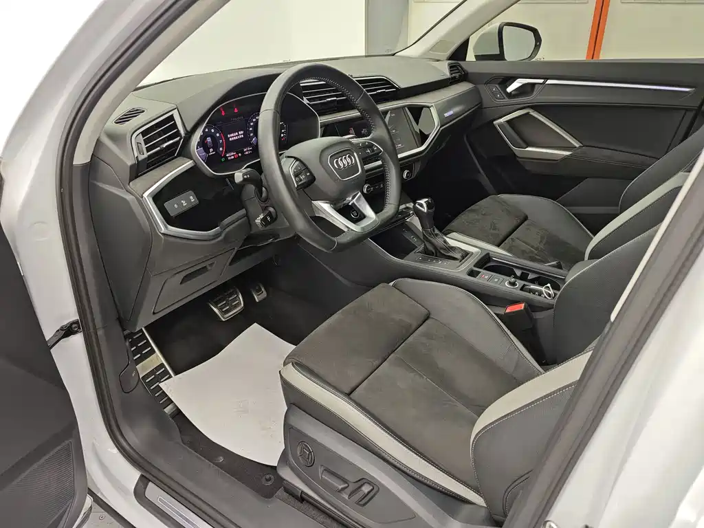 Audi Q3 — миниатюра 13