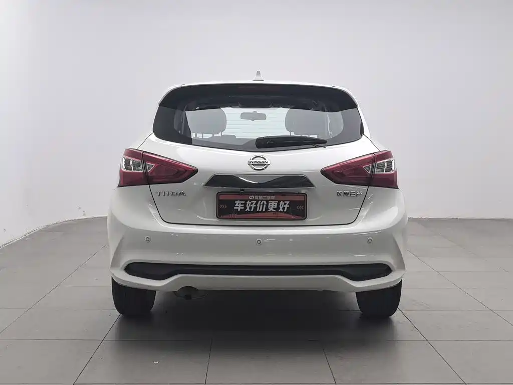 Nissan Tiida — миниатюра 4