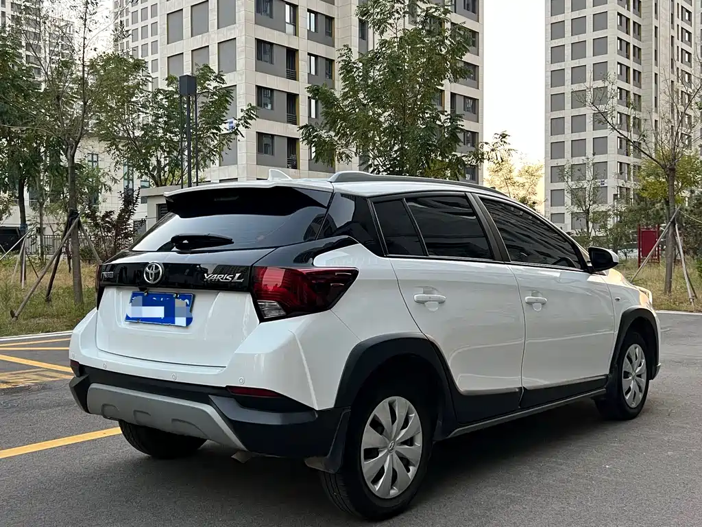 Toyota Yaris L — миниатюра 6