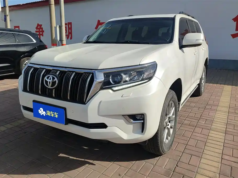 TOYOTA PRADO