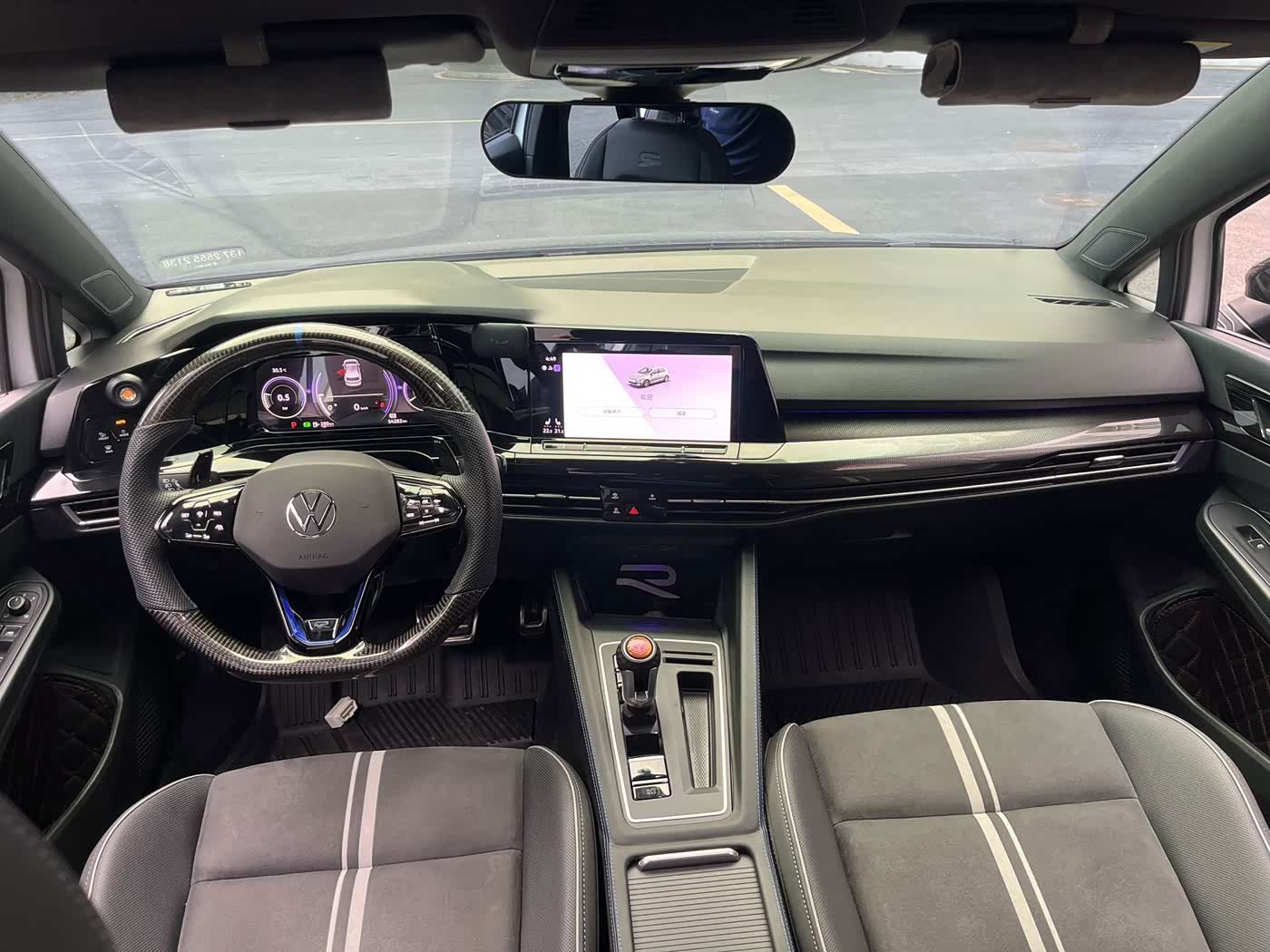 Volkswagen Golf 1.4 л 2023 г. Чёрный, пробег 50000 км