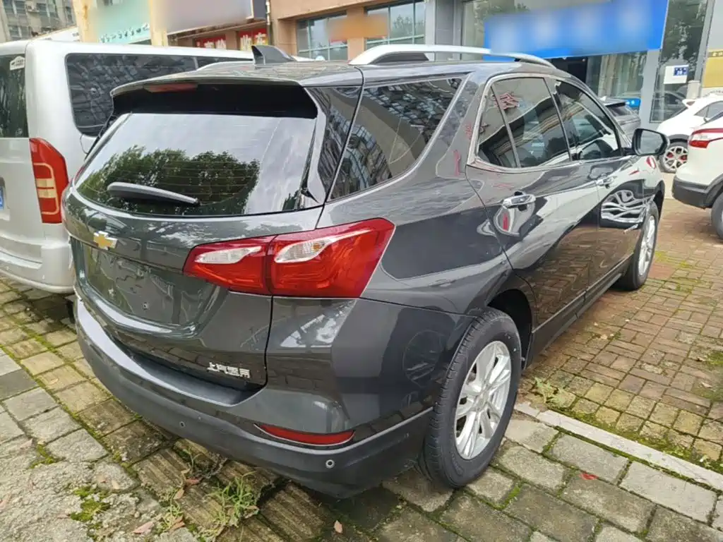 Chevrolet Equinox — миниатюра 7
