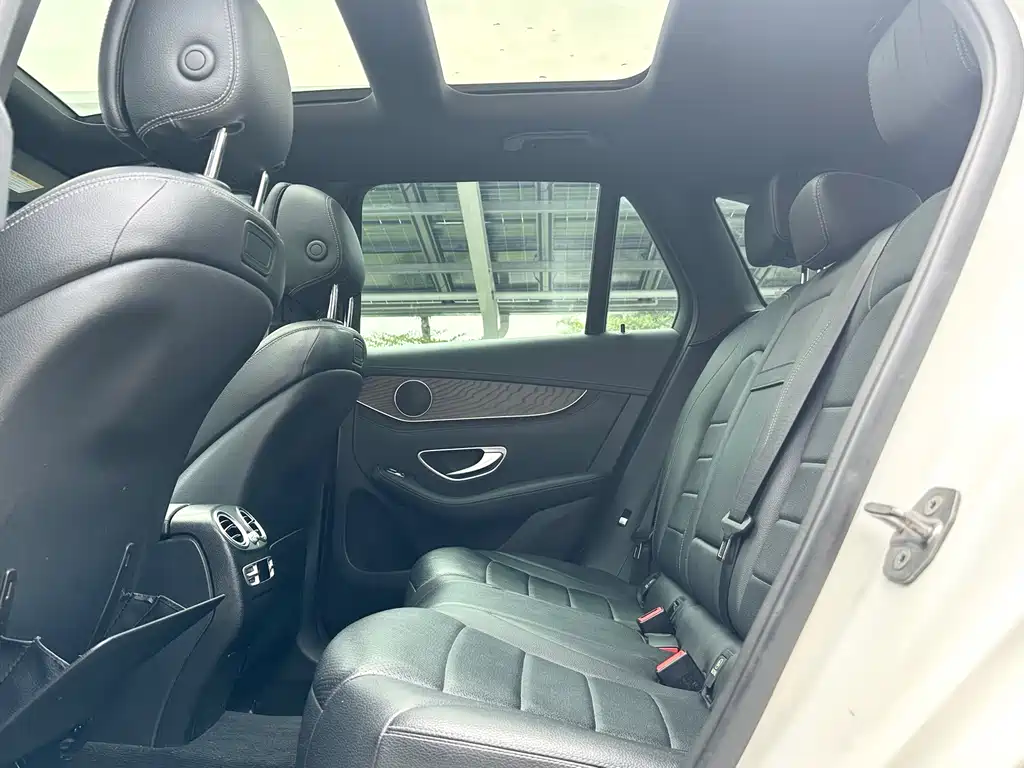 Mercedes-Benz GLC — миниатюра 12